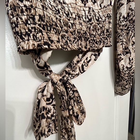 Anthropologie tie wrap front blouse with birds and rabbit print size small NWT - Picture 9 of 12